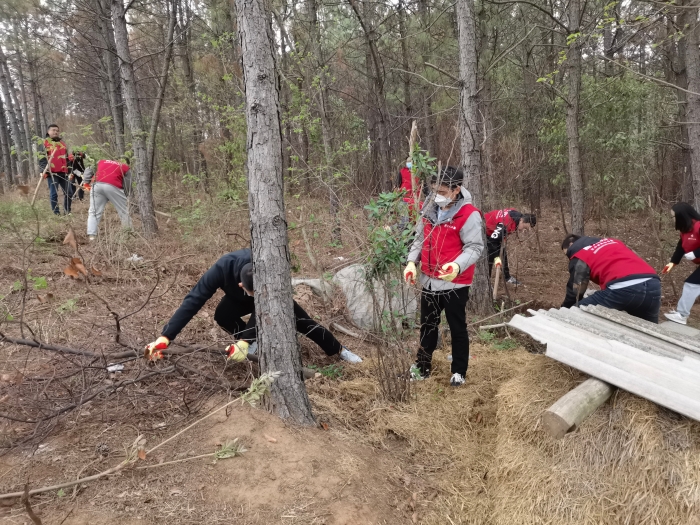 荊門分院(yuàn)開展“學雷(léi)鋒助力鄉(xiang)村振興，關(guan)愛中國好(hao)人陳梅林(lín)”志願活動(dòng)03
