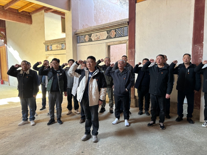 參觀愛(ai)國主義教(jiao)育基地（2）